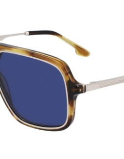 Victoria Beckham: Nuevas gafas, nuevo impacto.